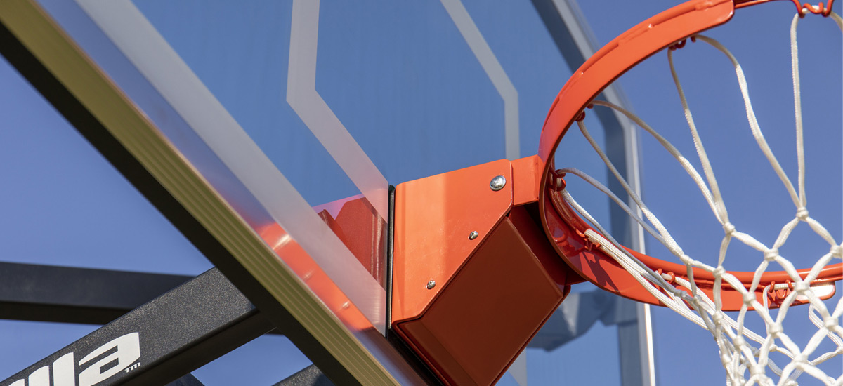 Wichtige Komponenten eines Basketballkorbs